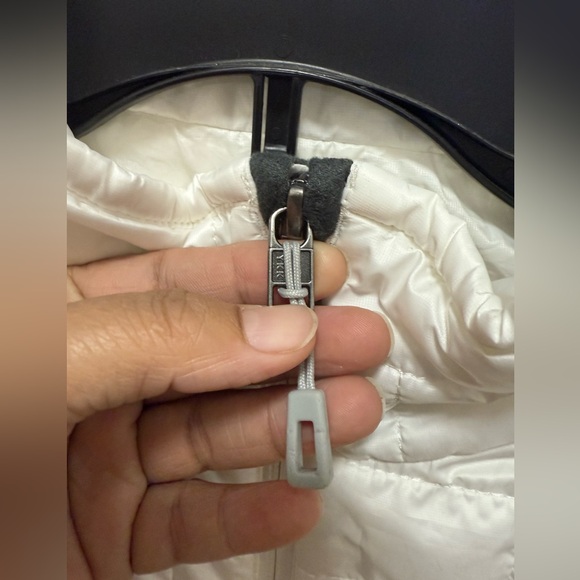 Patagonia Nano Puff Size Small Birch White Vest (No Stain) - Picture 3 of 7